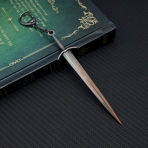 DARK SOULS Keychain Broadsword Sword Key Chain Pendant Keychains for Men Game Accessories Bag Car Key Ring Jewelry Llaveros